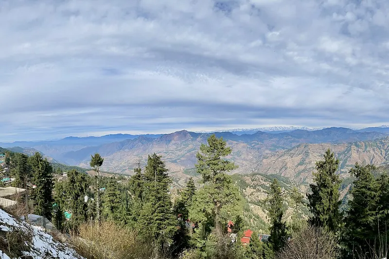 Area photo near Kandaghat–Chail–Kufri Rd, not the project (Panorama from Chail by Slyronit, CC BY-SA 4.0, via Wikimedia Commons)