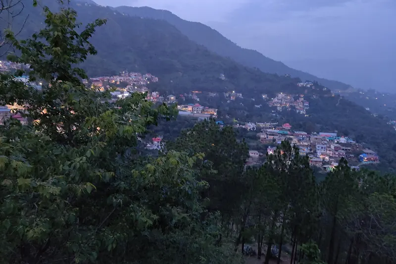 Area photo near Bohli, NH-907A (Dagshai side), not the project (Solan in Monsoons  by Rickyurs, CC BY-SA 3.0, via Wikimedia Commons)